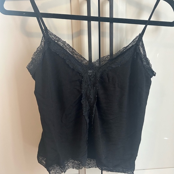 Black tank top with lace detailing - Picture 1 of 3